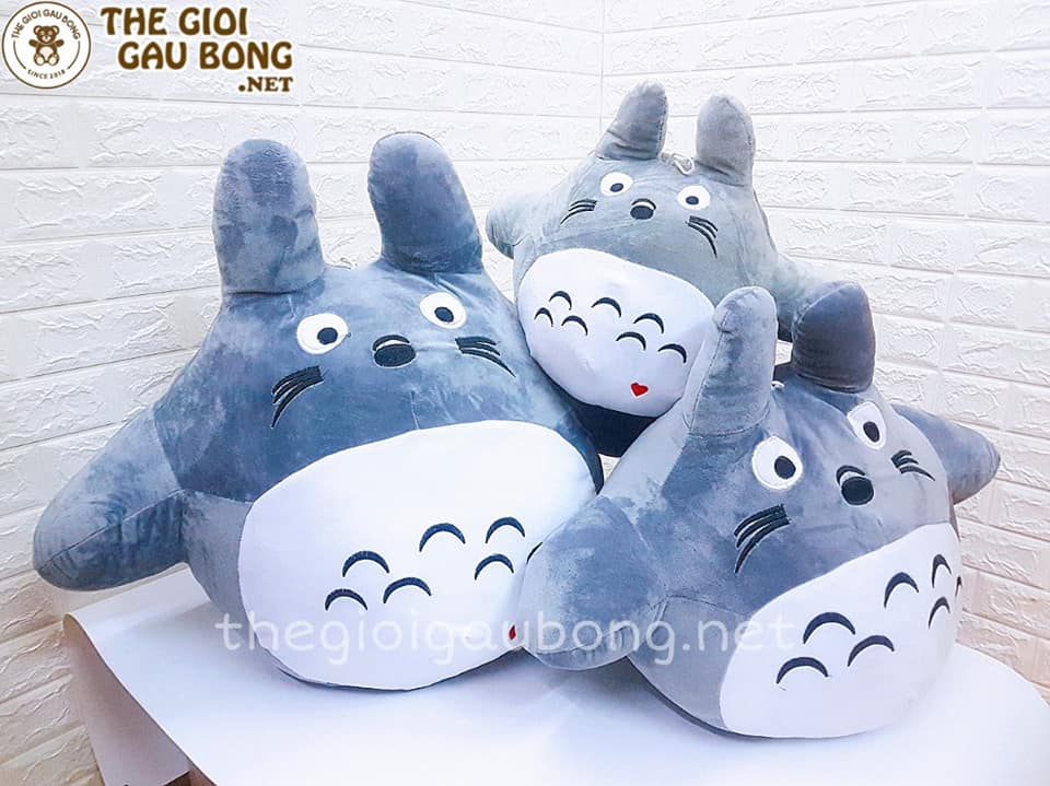 Totoro gồm 3 size 1m, 70cm, 30cm